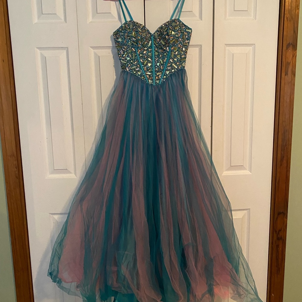 Beautiful Dave & Johnny ballerina prom dress tulle teal & pink layered gown
